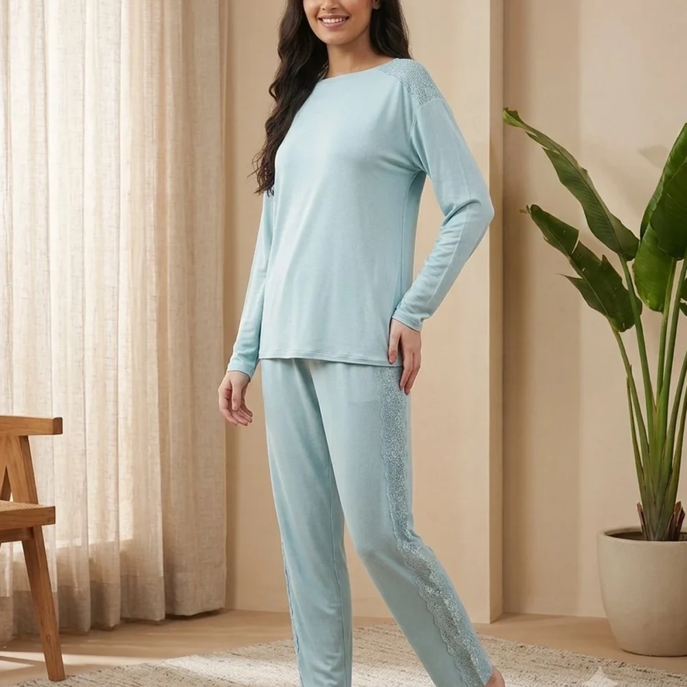 Viscose Blend Lace Relaxed-Fit Pyjama Set